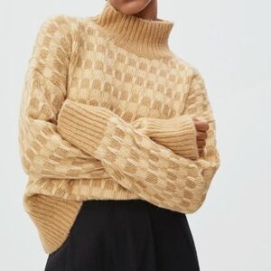 Everlane Crop Beige Turtleneck Sweater Thick & Soft